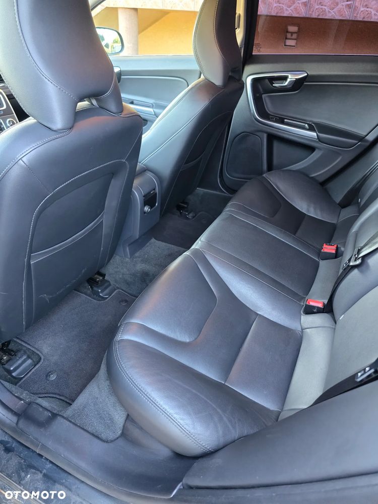 Volvo S60 - 16