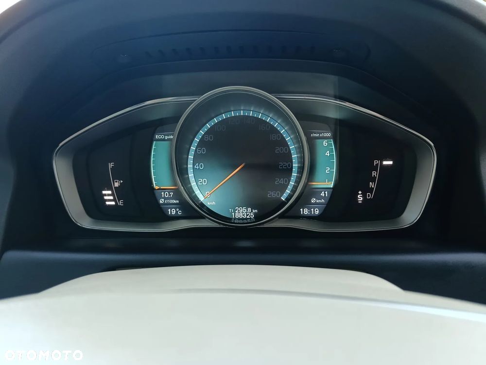 Volvo XC 60 3.2 AWD Summum - 8