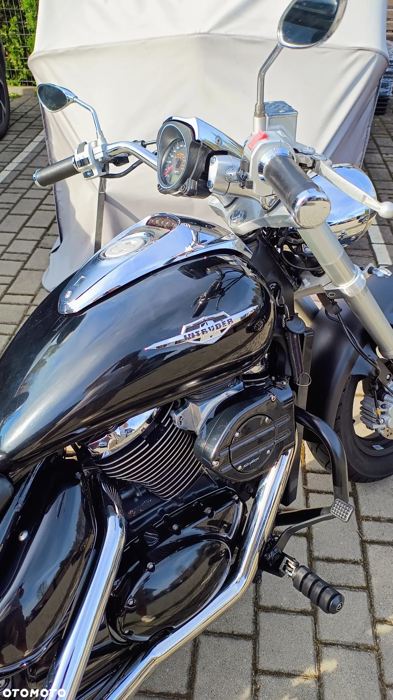 Suzuki Intruder - 7