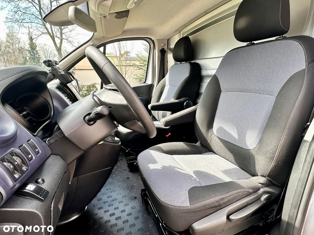 Opel VIVARO L2H1 / - 15