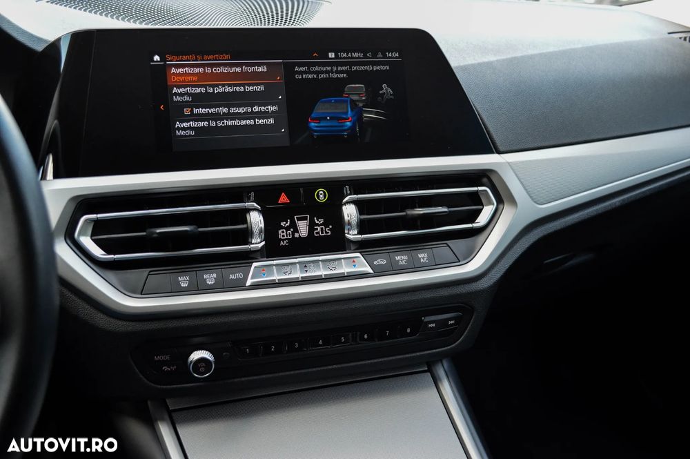 BMW Seria 3 320i Aut. Luxury Line - 31