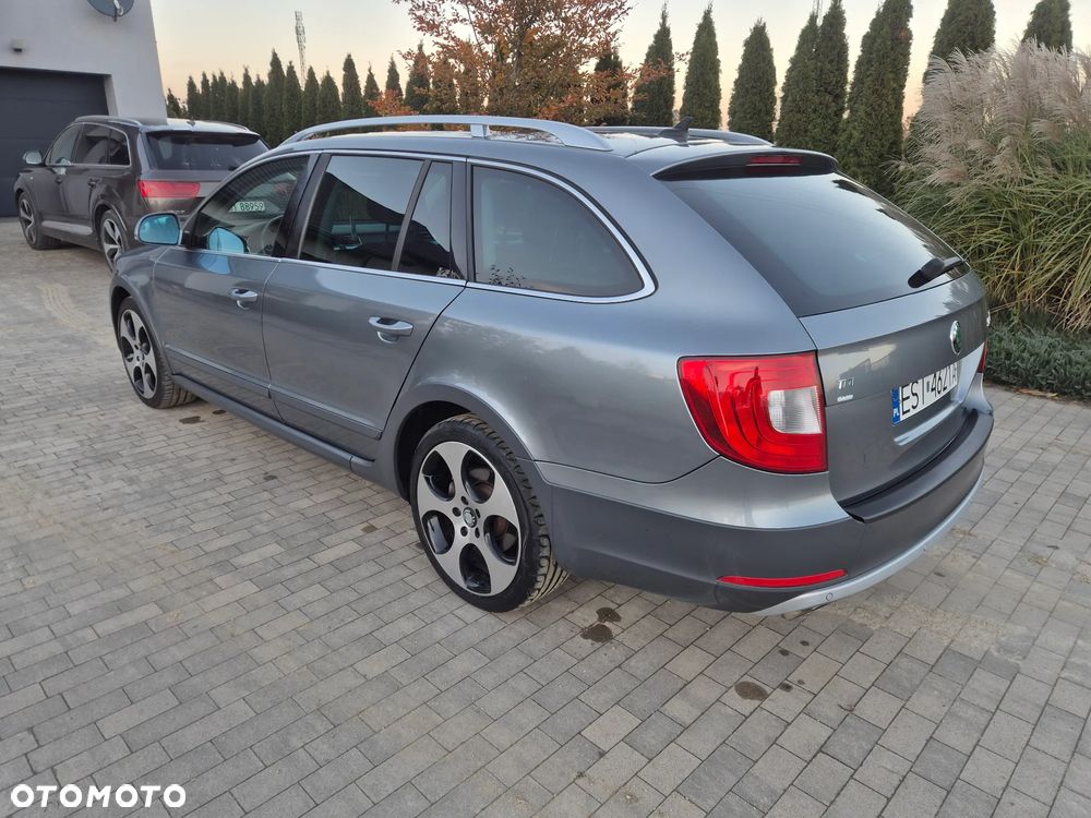 Skoda Superb 2013 photo 5