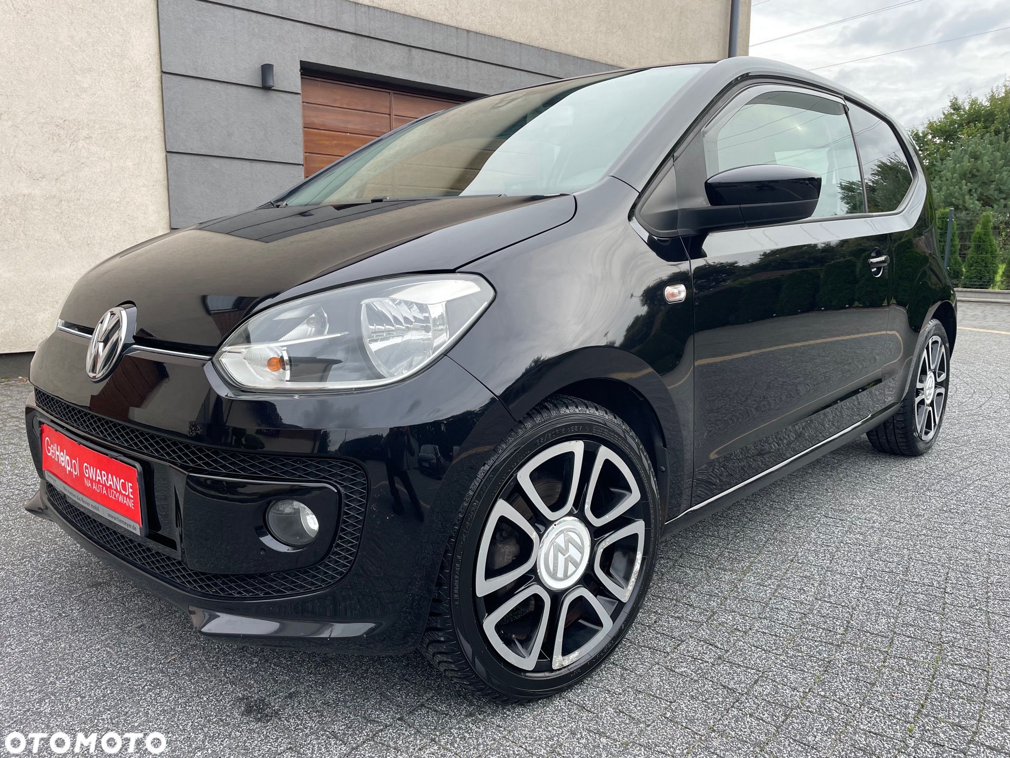 Volkswagen up! (BlueMotion Technology) move - 1