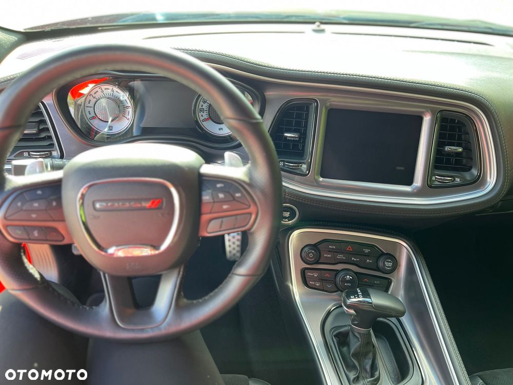 Dodge Challenger - 22