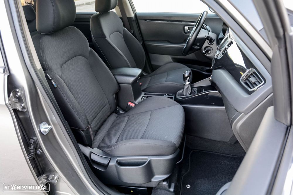 Kia Carens 1.7 CRDi ISG TX - 21