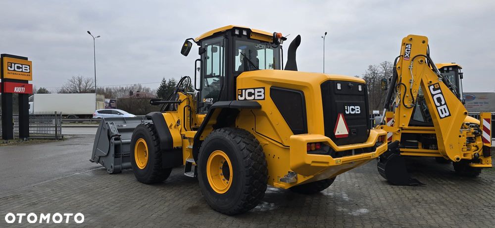 JCB - 6