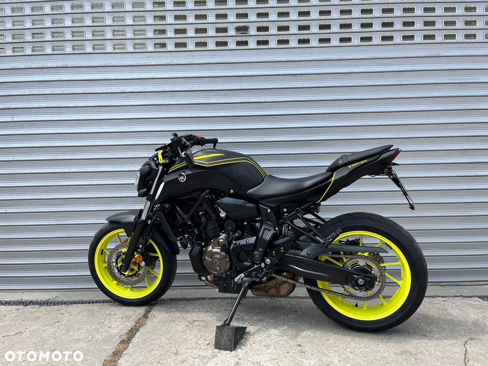 Yamaha MT - 8