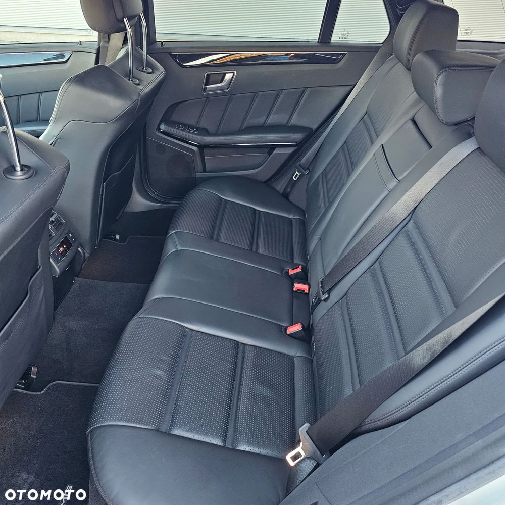 Mercedes-Benz Klasa E 63 AMG 4Matic AMG Speedshift MCT - 14