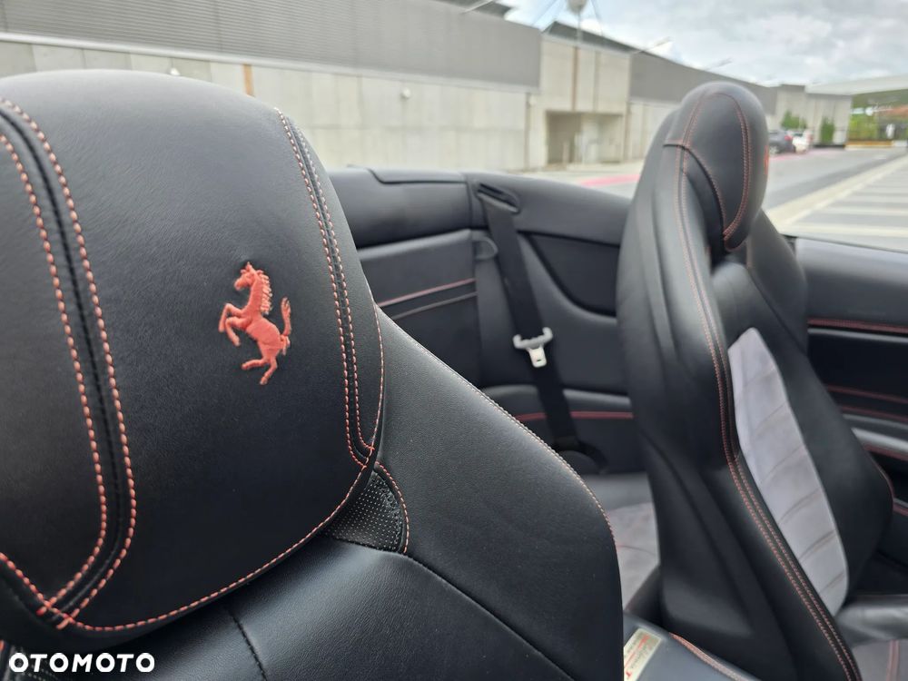 Ferrari California T - 22