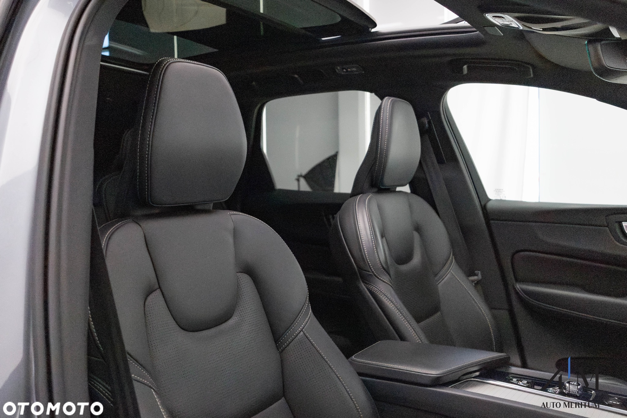Volvo XC 60 B4 D AWD Ultimate Dark - 19