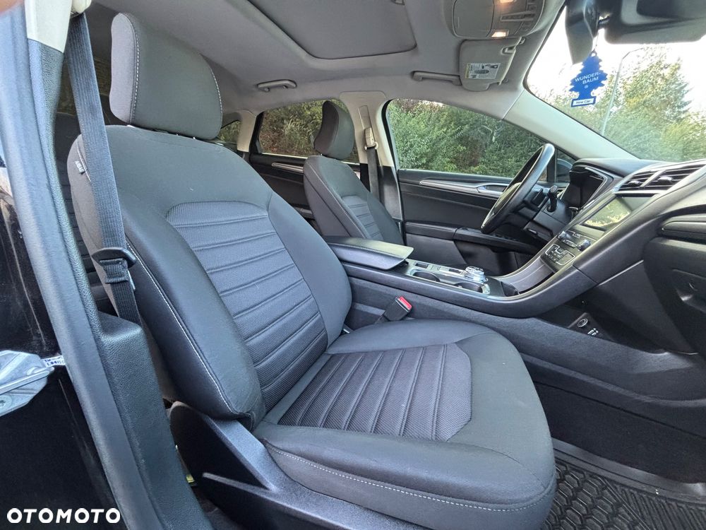 Ford Fusion - 11