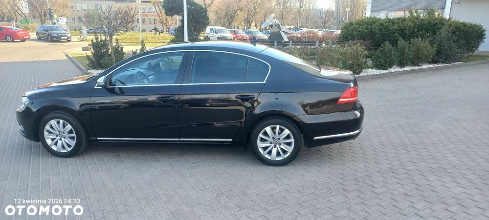 Volkswagen Passat 1.6 TDI BlueMotion Technology Highline - 24