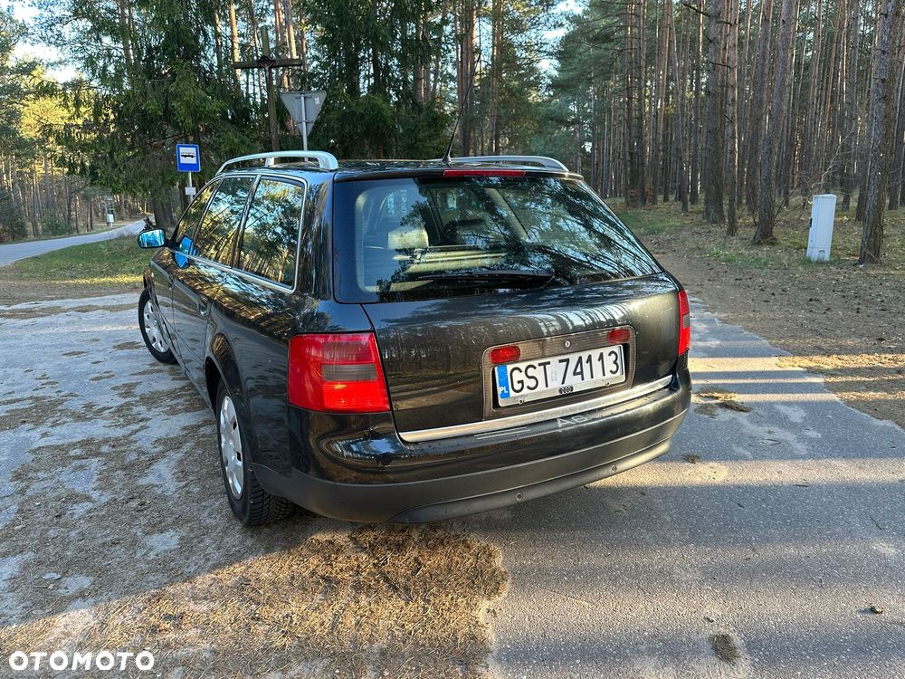 Audi A6 Avant 2.4 - 5