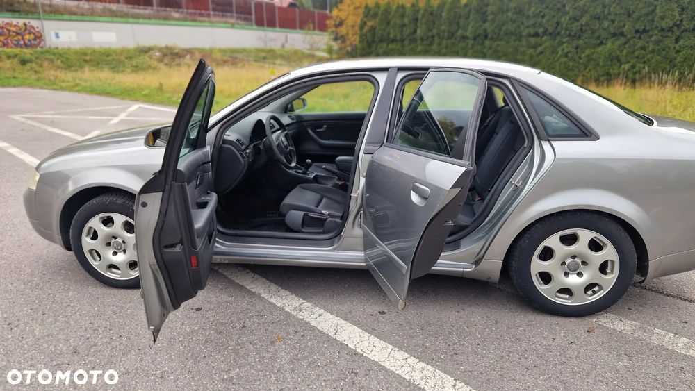 Audi A4 Limousine - 17