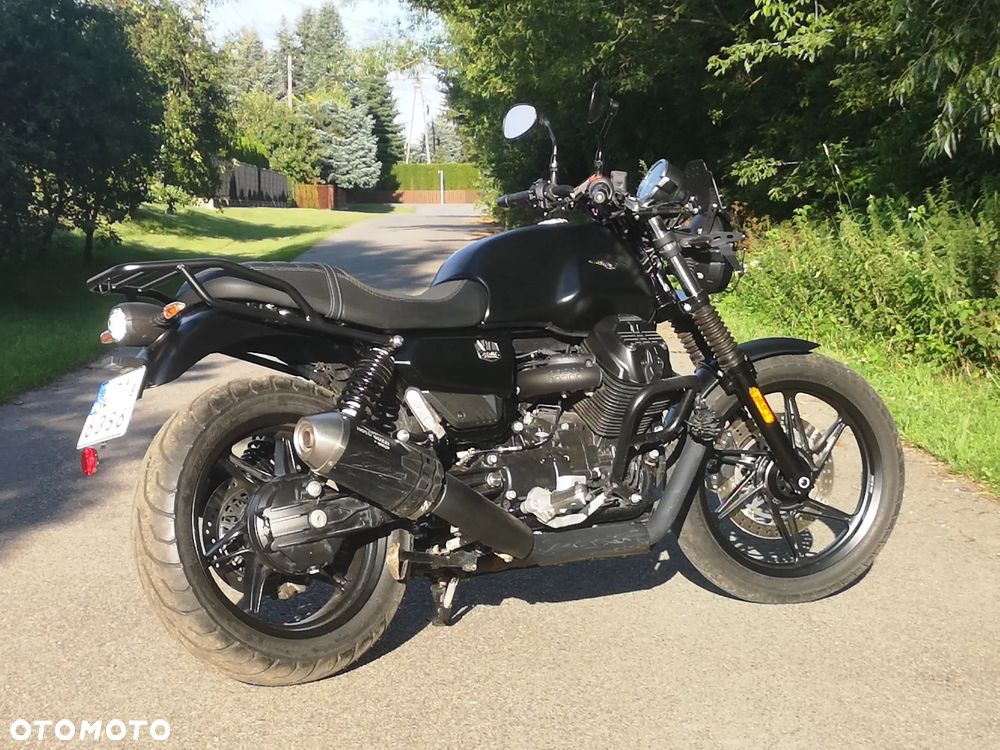 Moto Guzzi V7 - 6