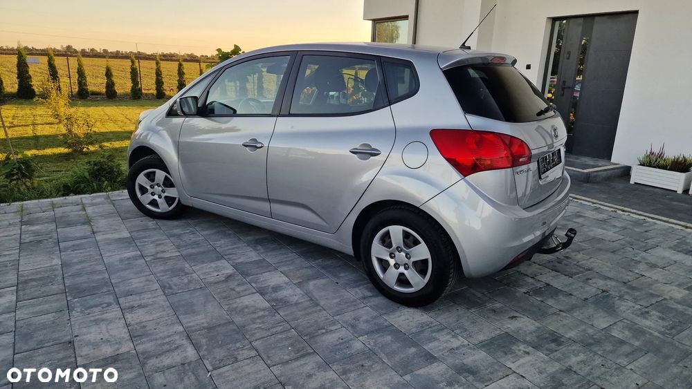 Kia Venga - 8