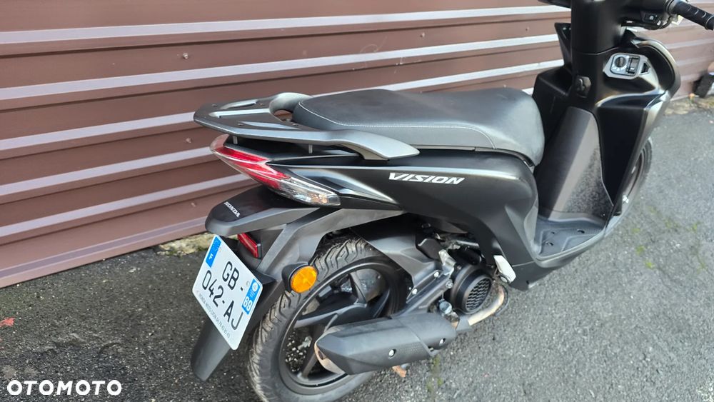 Honda Vision - 2