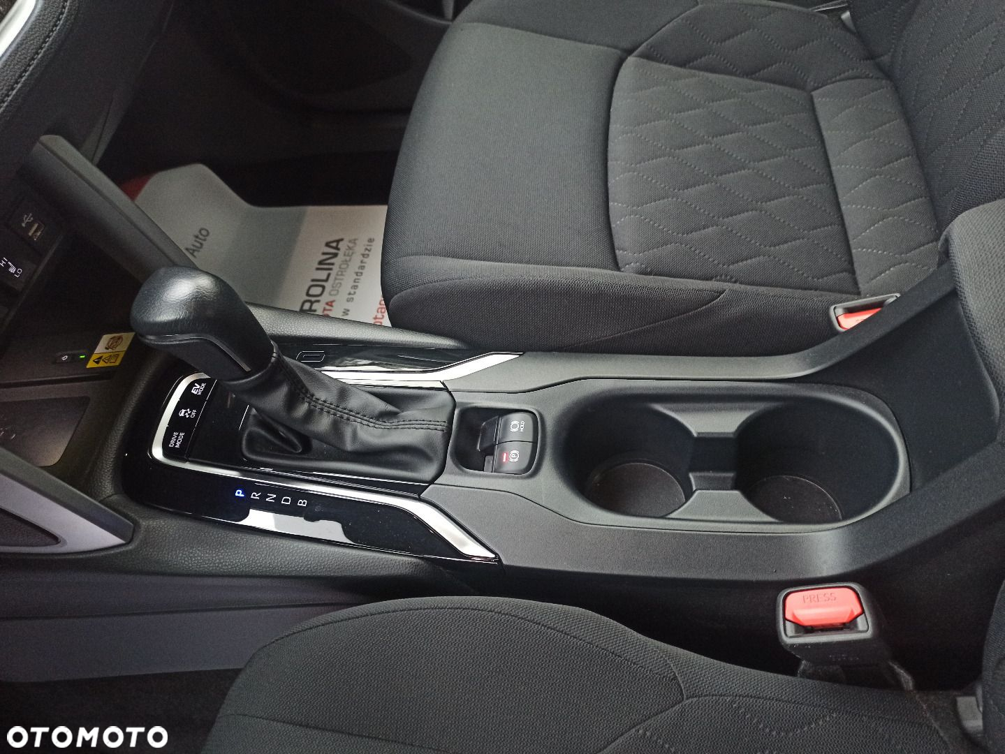 Toyota Corolla Cross - 17