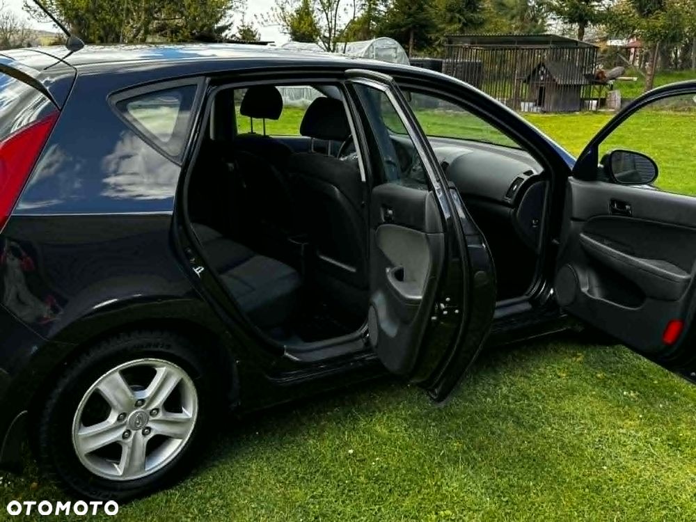 Hyundai i30 1.4 Blue Classic - 11