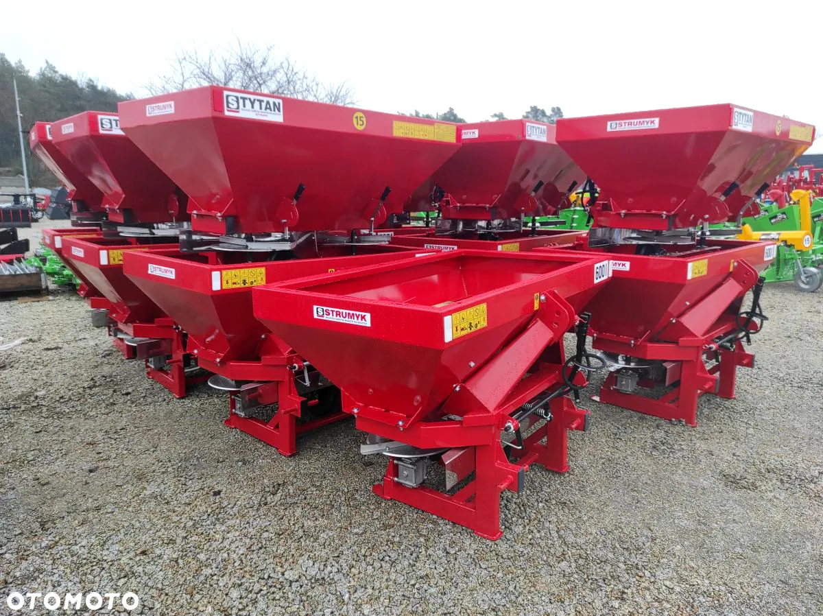 Rozsiewacz nawozu do nawozów Strumyk Tytan 400L 600L 800L 1000L 1200L - 6