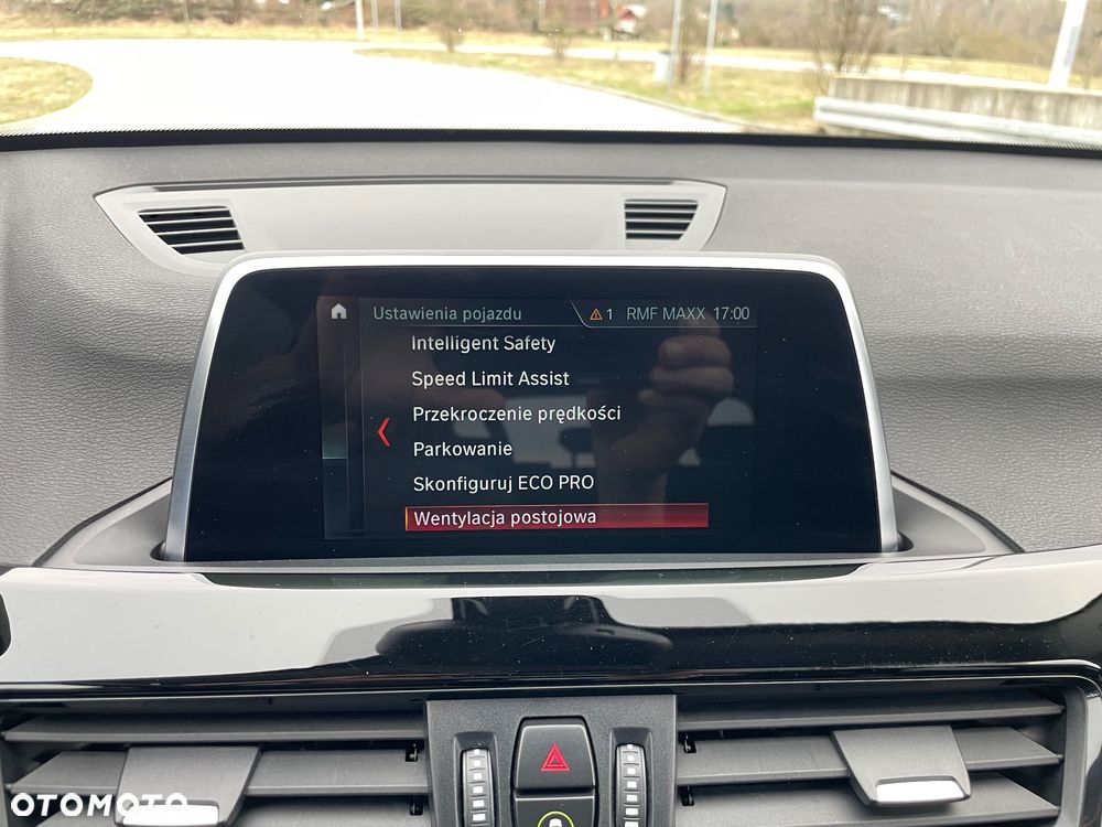 BMW X1 sDrive18i Sport Line - 29