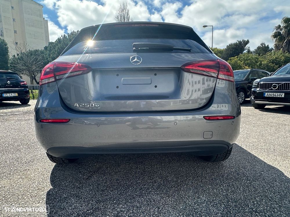 Mercedes-Benz A 250 e Style Plus - 4