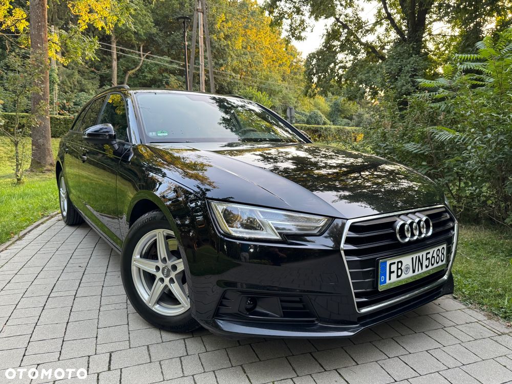 Audi A4 Avant 35 TDI S tronic design - 17