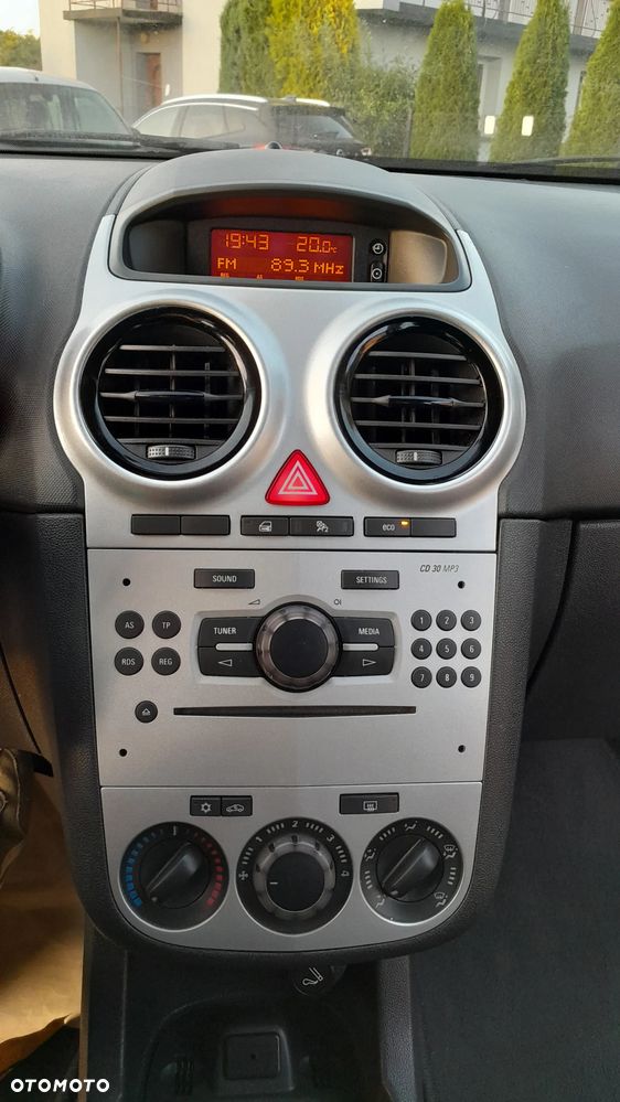 Opel Corsa - 8