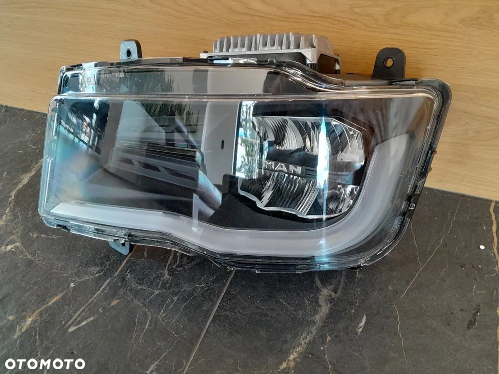 REFLEKTOR MAN TGX TGS FULL LED - 5