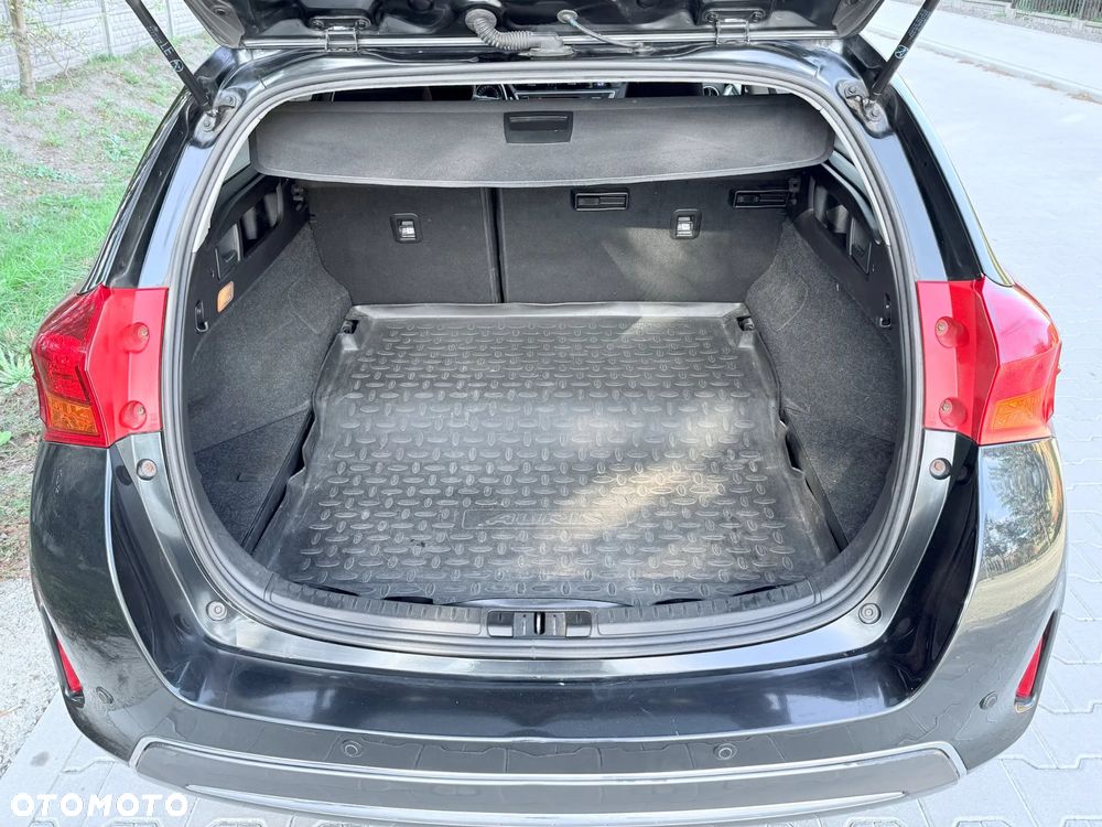Toyota Auris 1.8 HSD Prestige - 10