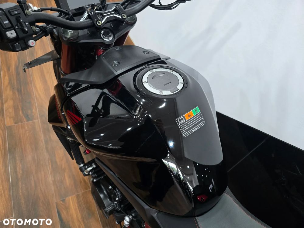 Honda Hornet - 9
