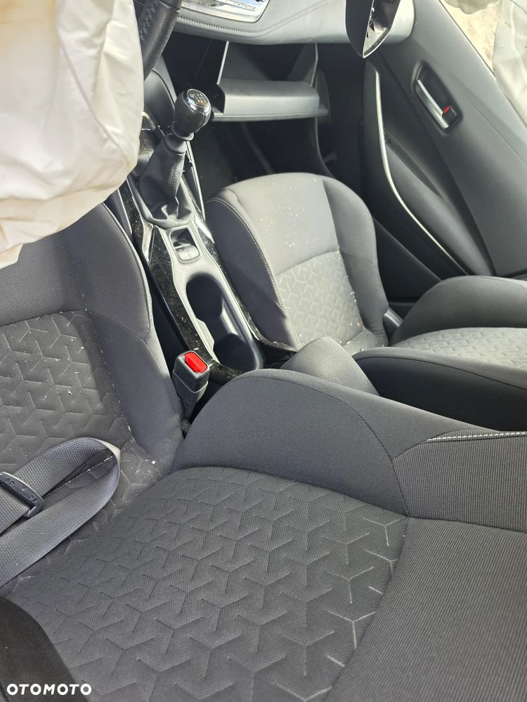 Toyota Corolla 1.2 Turbo Comfort - 4