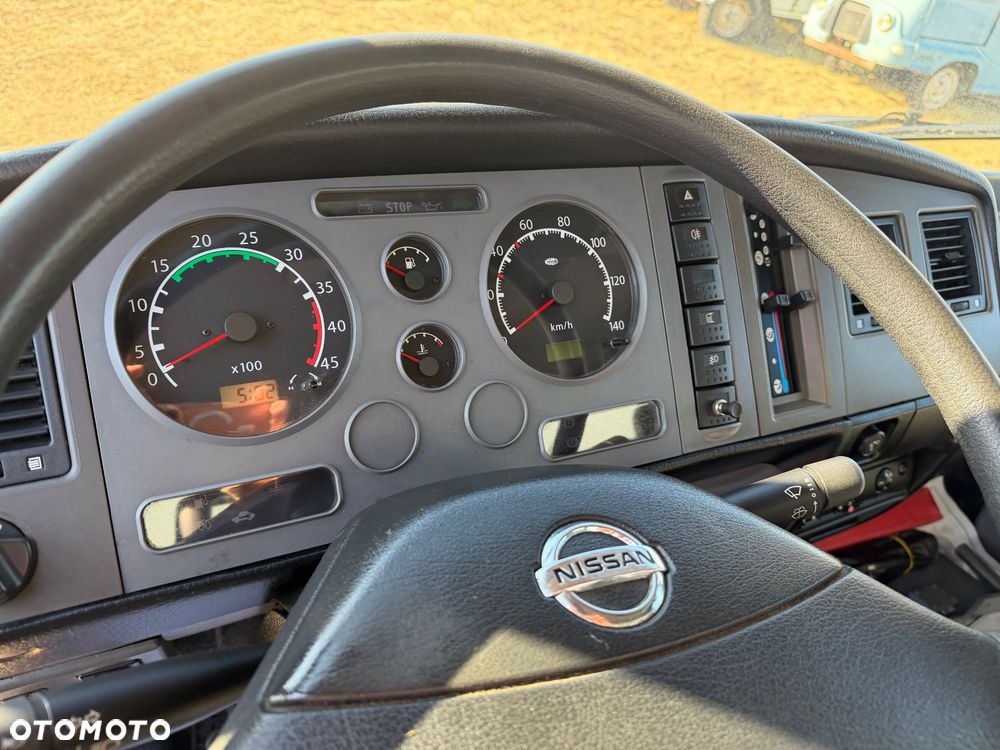 Nissan Atleon - 12