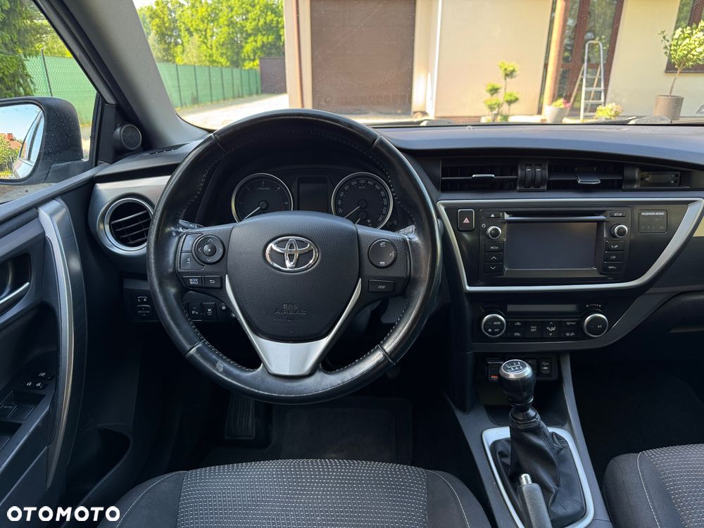 Toyota Auris 2.0 D-4D Premium - 9
