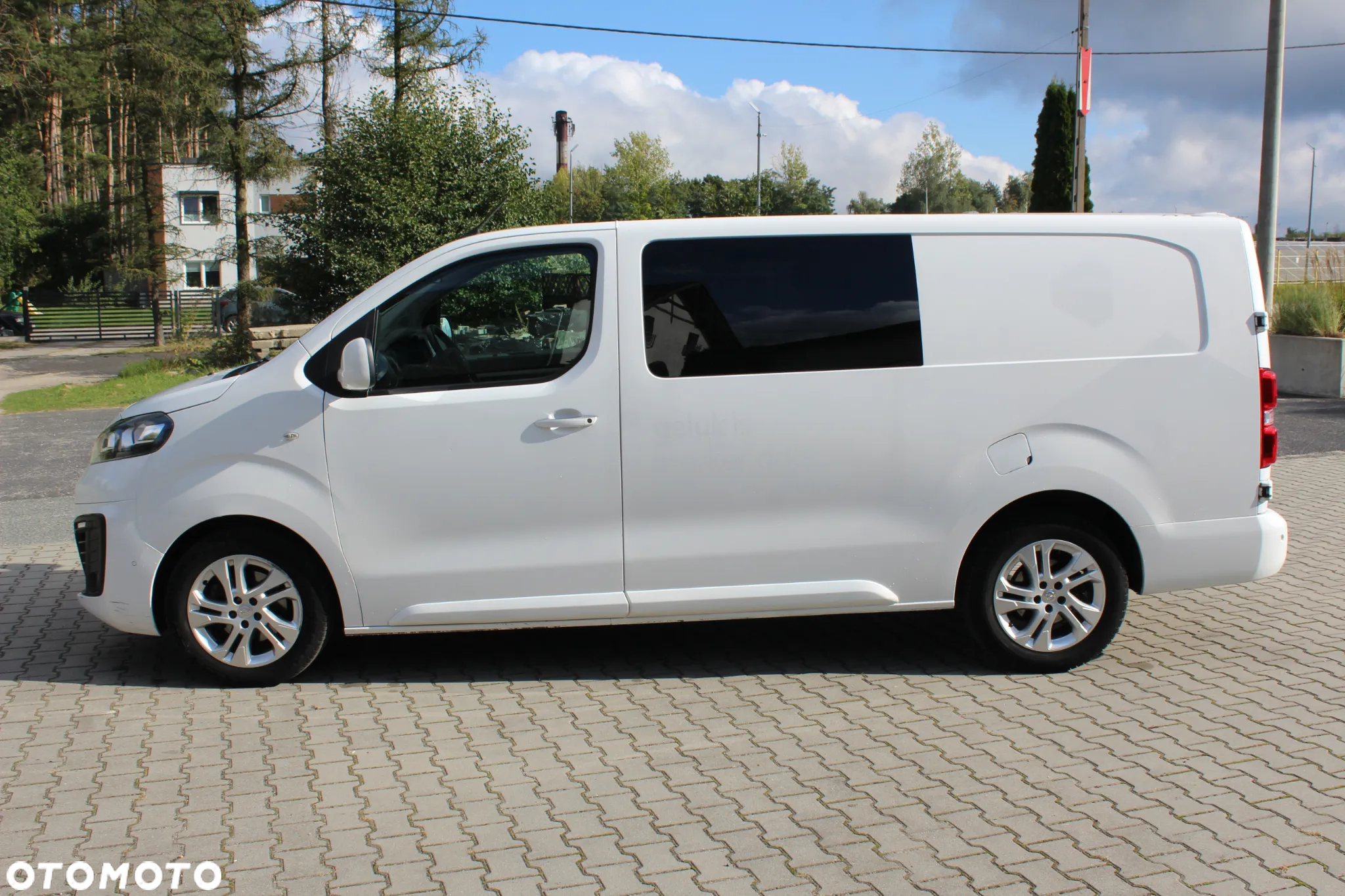 Opel Vivaro - 8