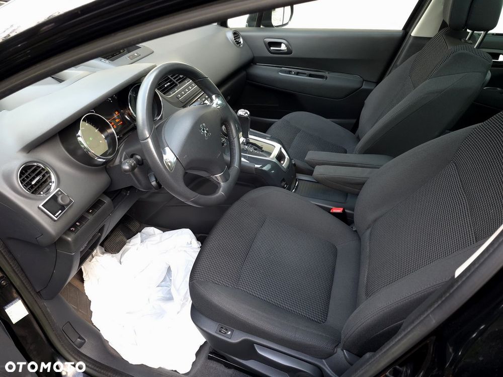 Peugeot 5008 - 10