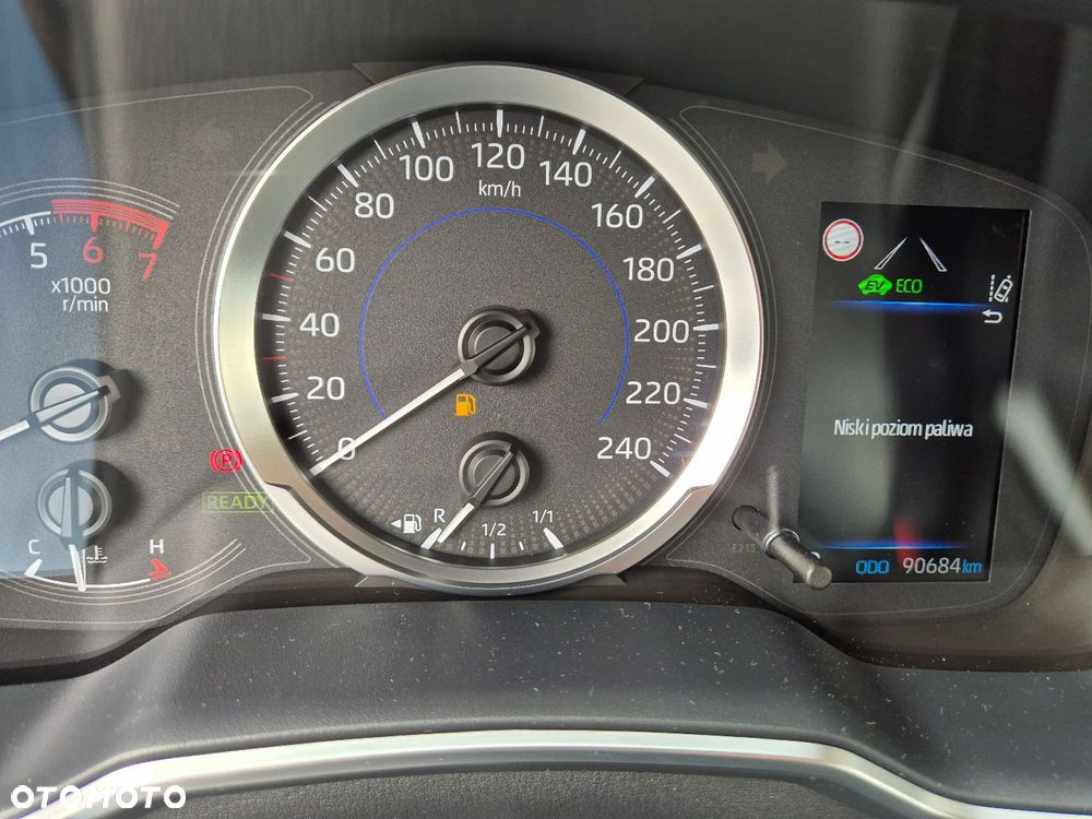 Toyota Corolla - 10