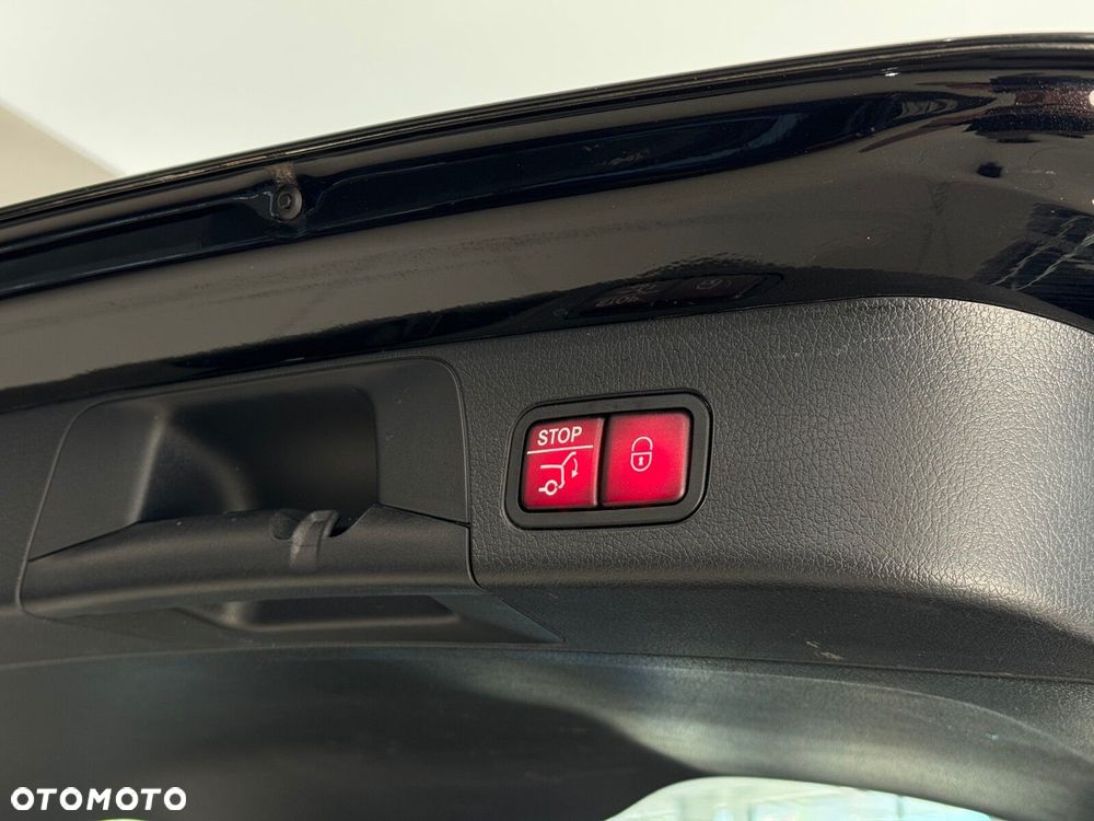 Mercedes-Benz GLB - 17