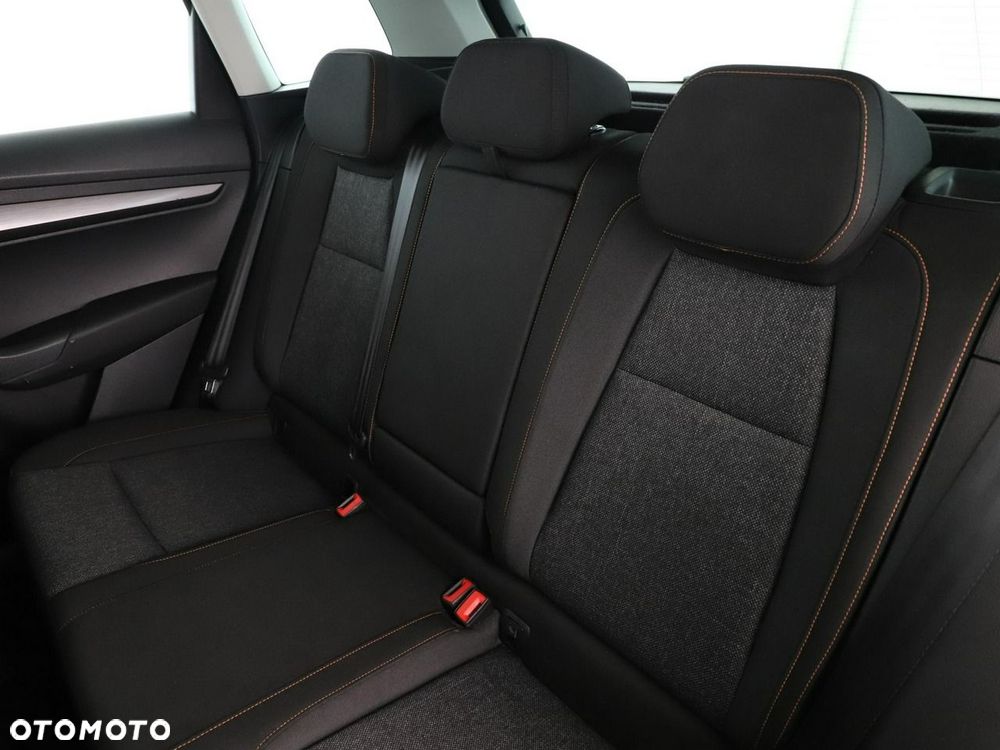 Skoda Karoq 2.0 TDI SCR DSG Clever - 18