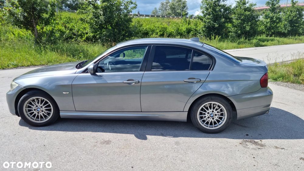 BMW Seria 3 318d - 10