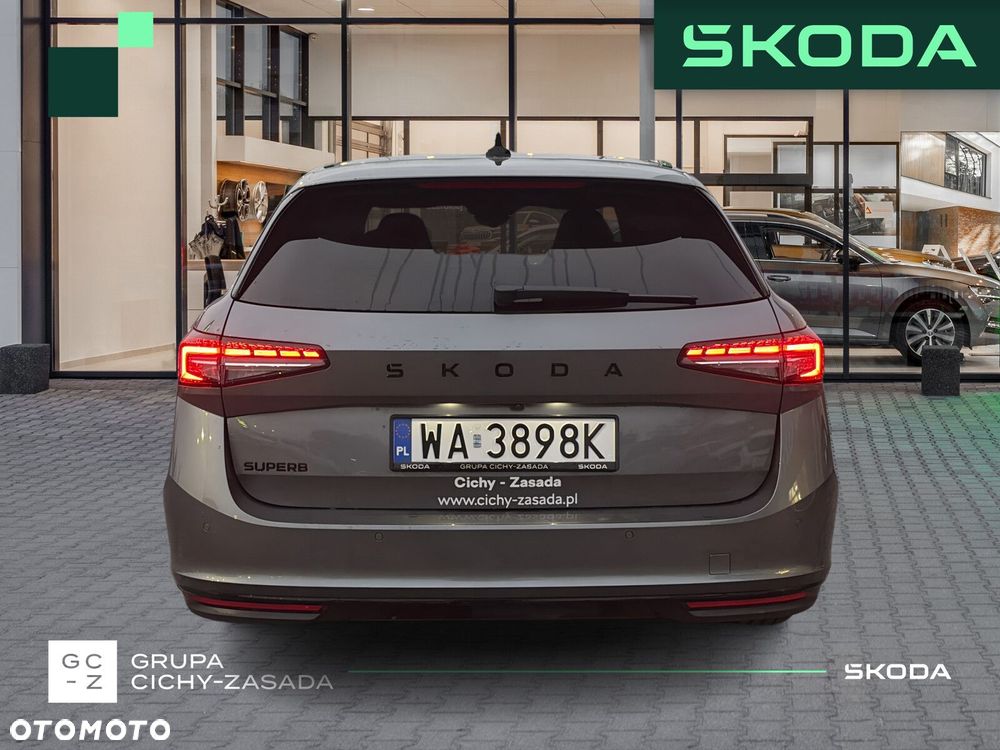 Skoda Superb 2.0 TSI Sportline DSG - 4