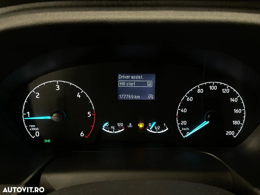 Ford Transit Custom - 19