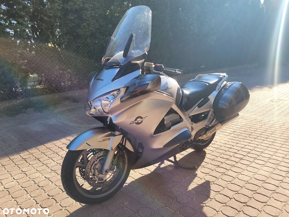 Honda ST - 2