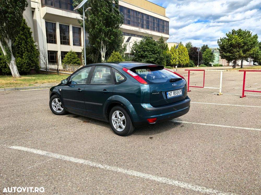 Ford Focus 1.6i Trend - 5