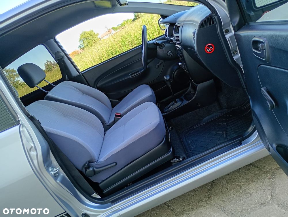 Daihatsu Cuore - 6