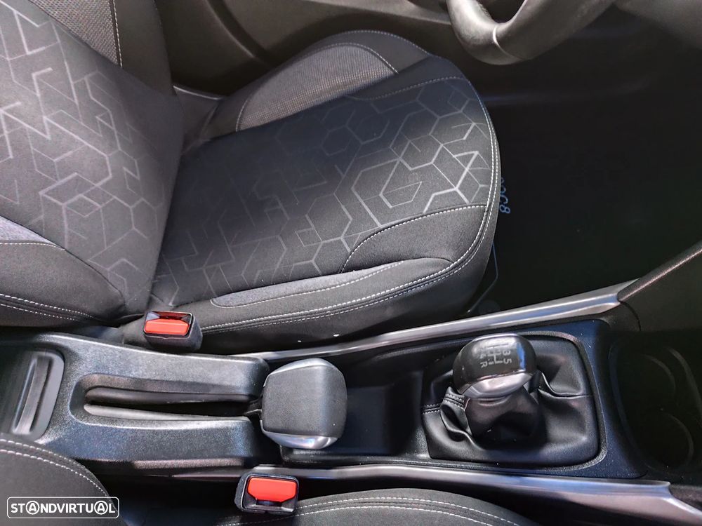 Peugeot 2008 1.6 BlueHDi Style - 39