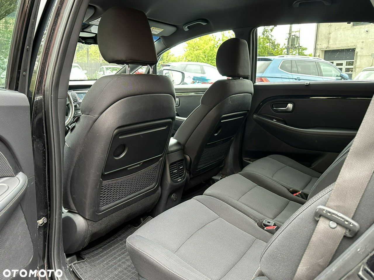 Kia Carens 1.6 GDI L - 14