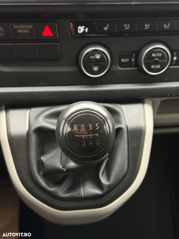 Volkswagen Caravelle LR Comfortline - 12