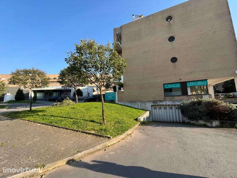 Garagem Box (16,2m²) de fácil acesso - São Vicente, Braga - Grande imagem: 5/12