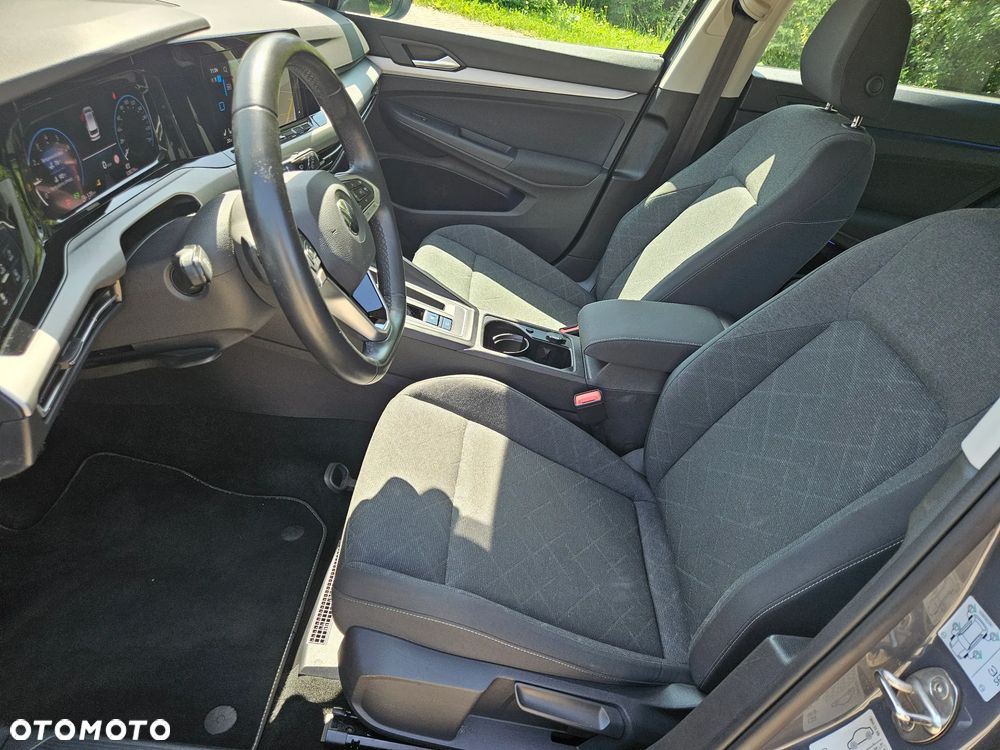 Volkswagen Golf - 24